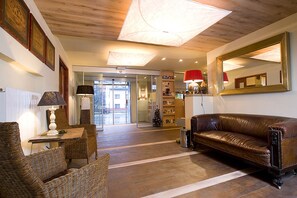 Reception - Hotel Krakonoš (Rokytnice nad Jizerou)