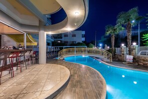 Poolbar
