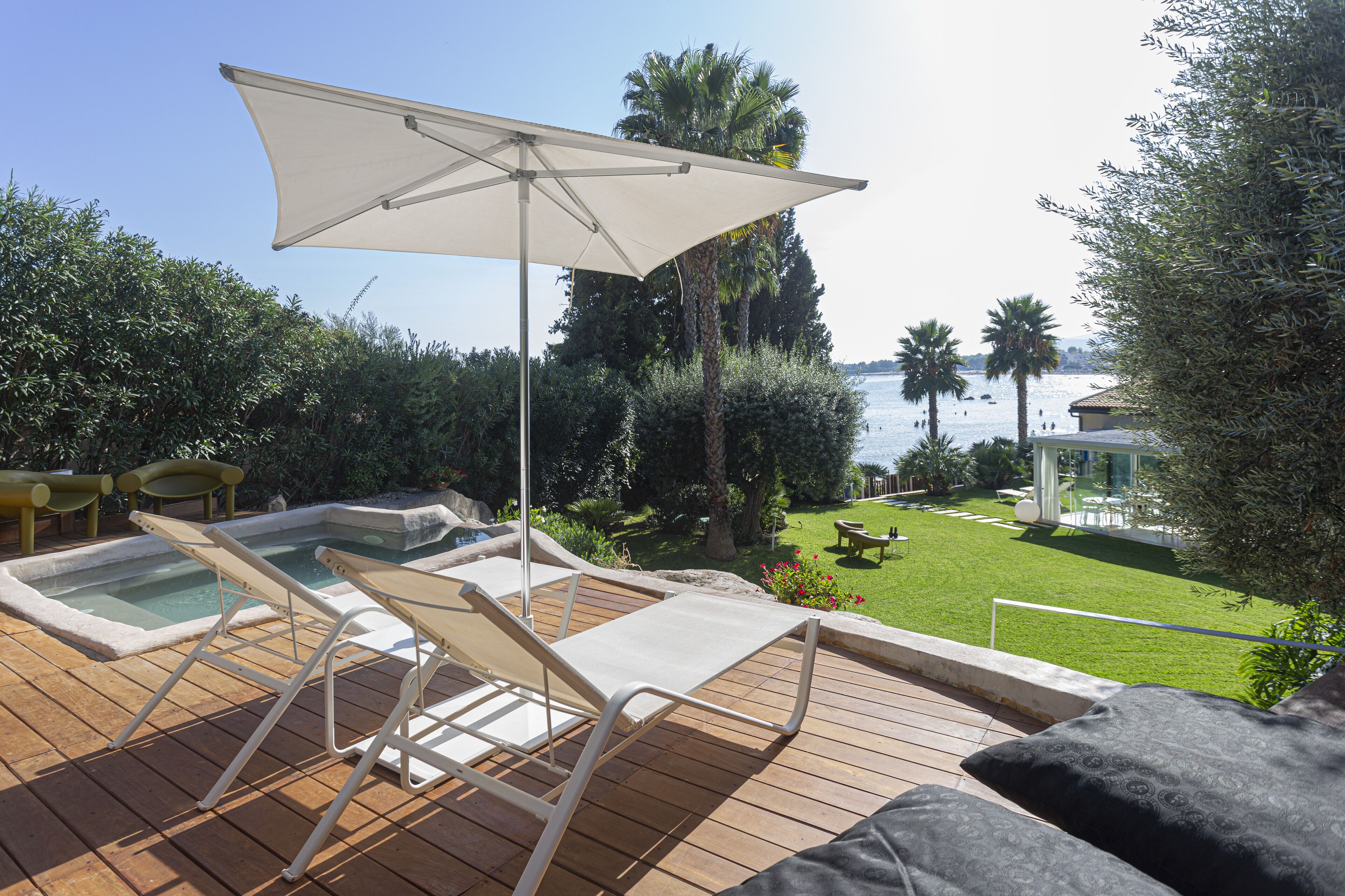 Außenpool (je nach Saison geöffnet)