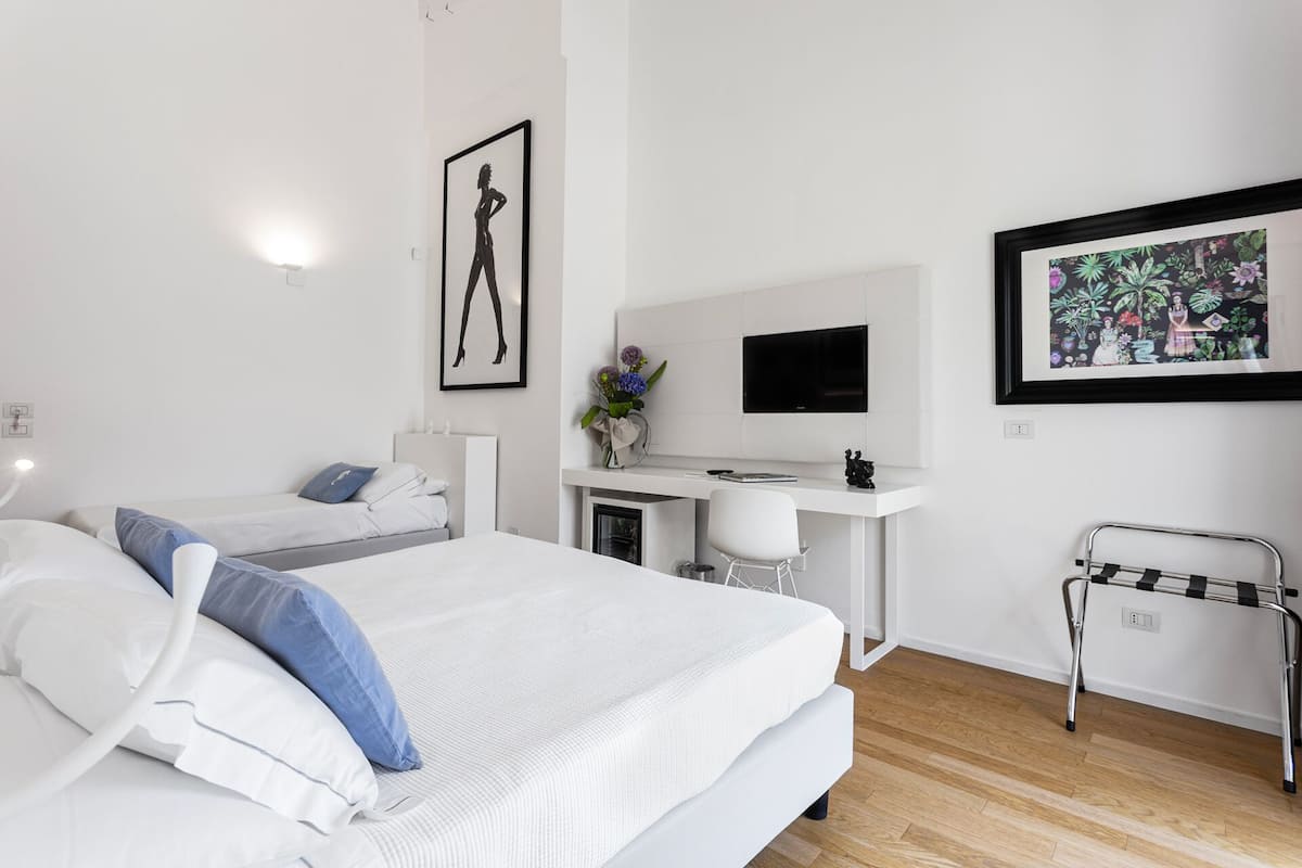 Standaard kamer, terras, uitzicht op binnenplaats | 1 slaapkamer, luxe beddengoed, een minibar, een kluis op de kamer