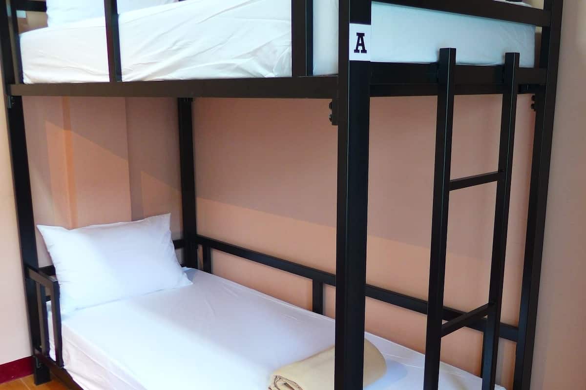 Standard Twin Room | Free WiFi