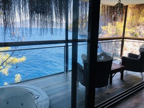 Minibar, in-room safe, desk, soundproofing - Zakros Hotel Lykia - Adults Only (Fethiye)