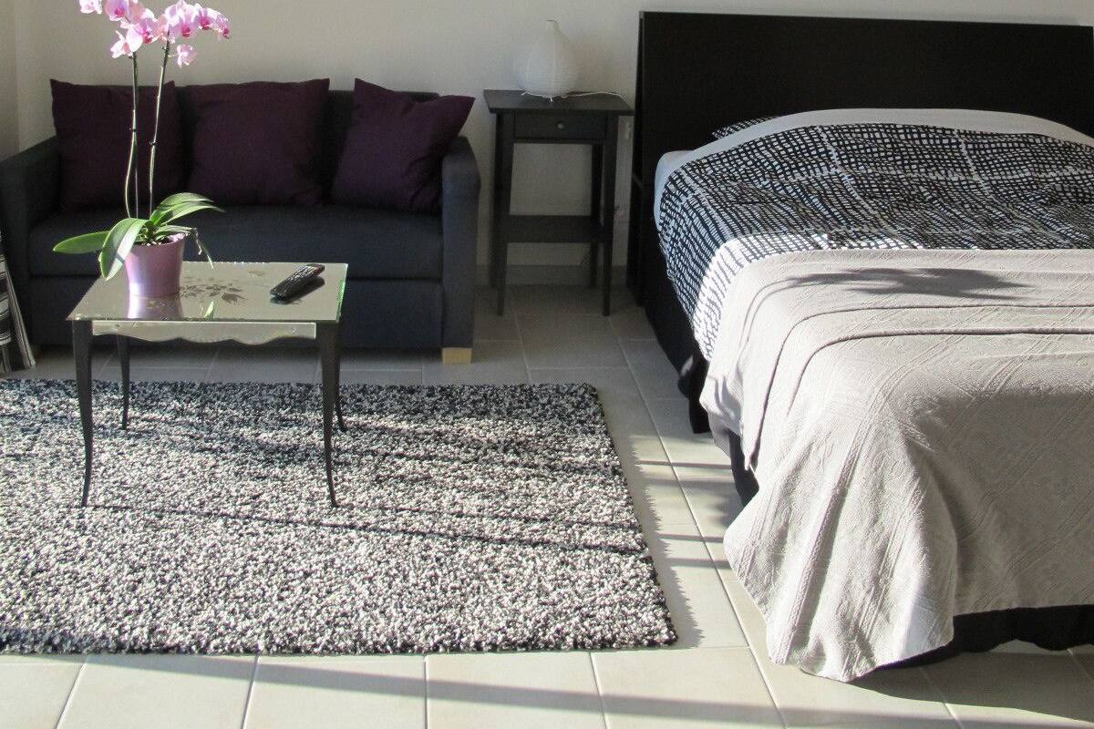 Comfort Double Room | Peralatan tempat tidur premium, kalis bunyi, katil bayi/kot (percuma) 