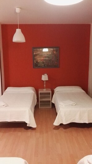 Free cribs/infant beds, rollaway beds, free WiFi