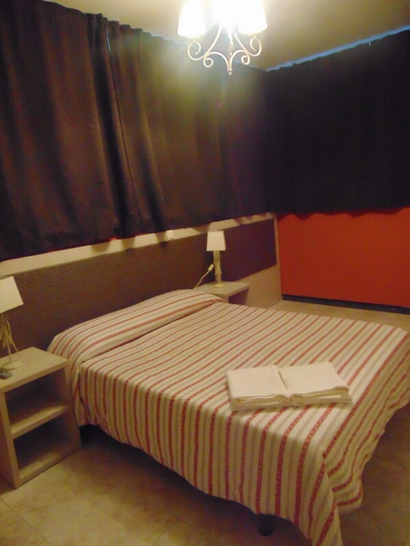 Free cribs/infant beds, rollaway beds, free WiFi