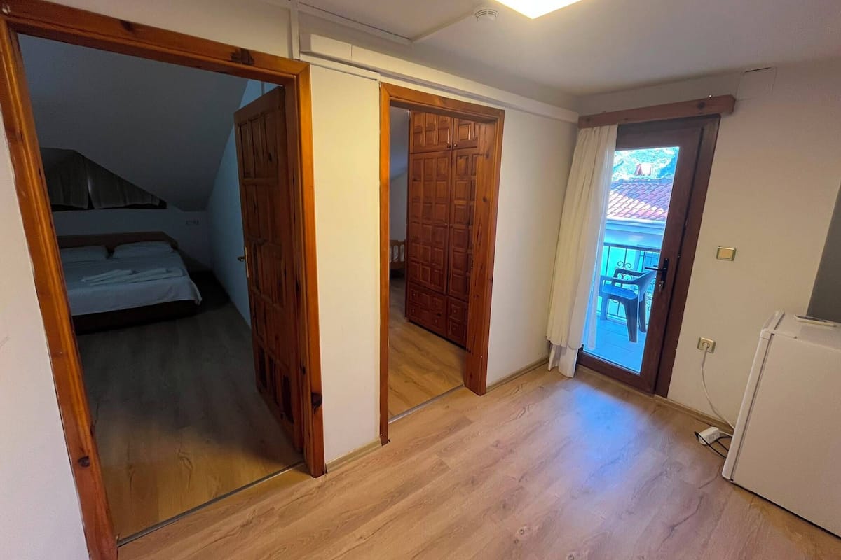 Economy Room, Balcony, Mountain View | Premium bedding, minibar, in-room safe, desk