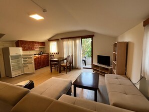 Ropa de cama de alta calidad y minibar 