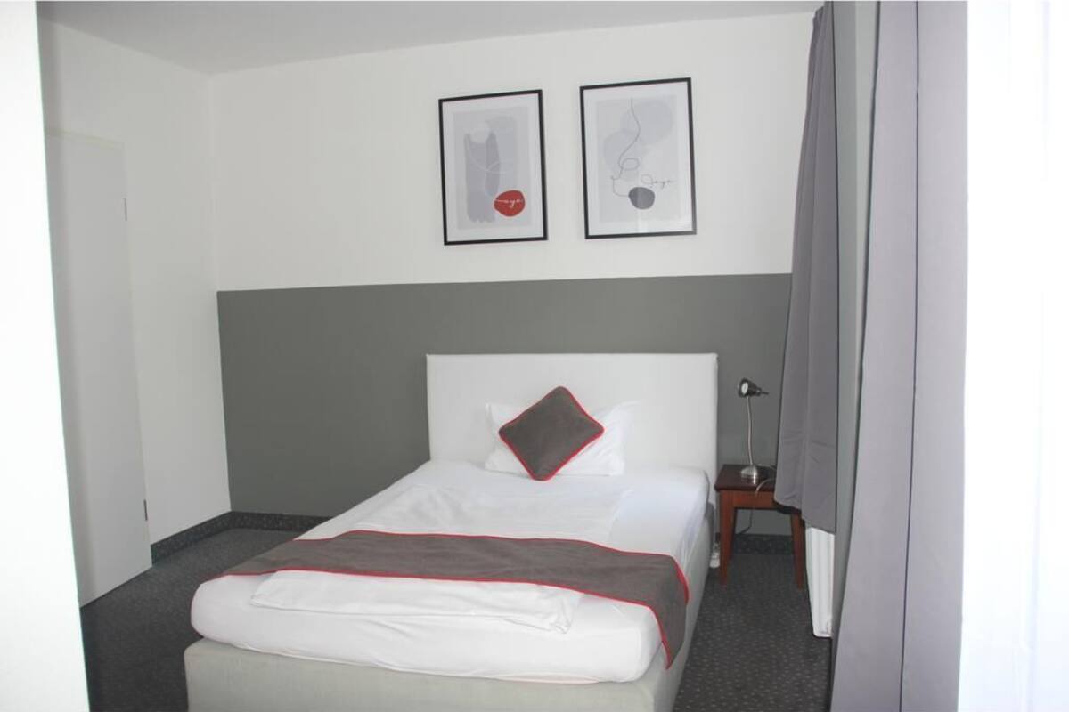 Frette Italian sheets, down duvets, in-room safe, free WiFi