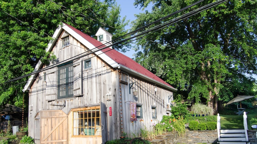 Lily Garden Bed and Breakfast