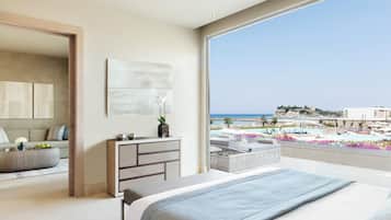 Deluxe One Bedroom Suite Grand Balcony Sea View | Minibar, in-room safe, desk, iron/ironing board
