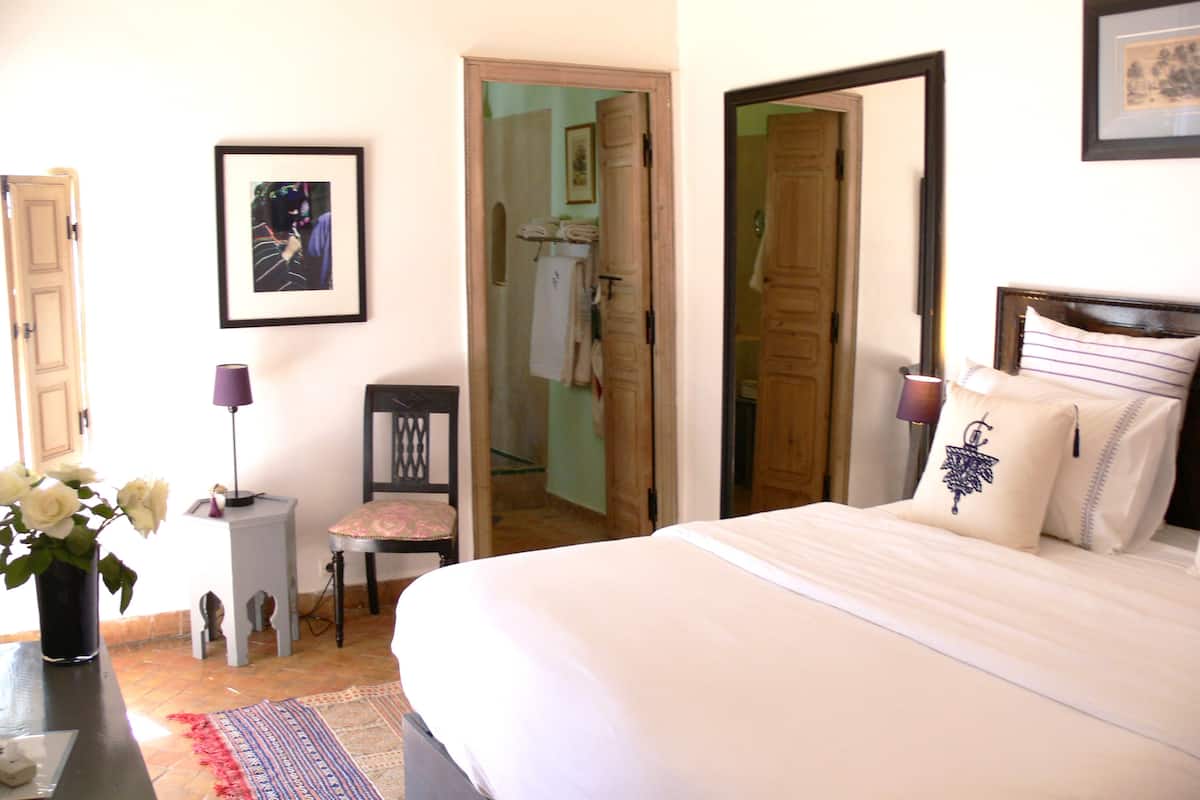 Camera con letto matrimoniale o 2 letti singoli (Warda) | Una cassaforte in camera, con stile personalizzato