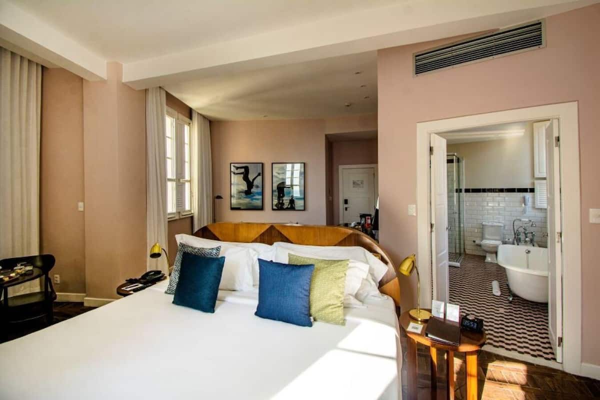 1 bedroom, premium bedding, minibar, in-room safe