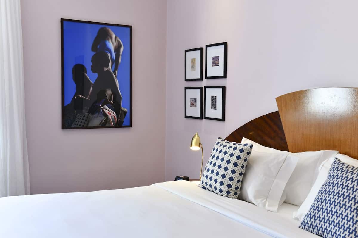 1 bedroom, premium bedding, minibar, in-room safe