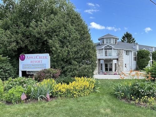 AppleCreek Resort - Hotel & Suites