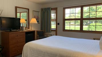 Economy-Zimmer, 1 Queen-Bett (Economy) | Kostenloses WLAN, Bettwäsche