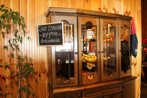 Interior - Amable Hotel Don Lucas (Ancud)