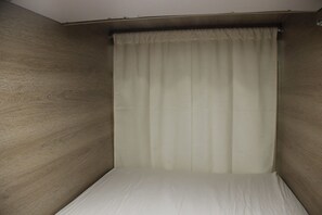 Shared Dormitory, Women only | In-room safe, desk, iron/ironing board, free WiFi - Hostel Casa 33 (Panama City)