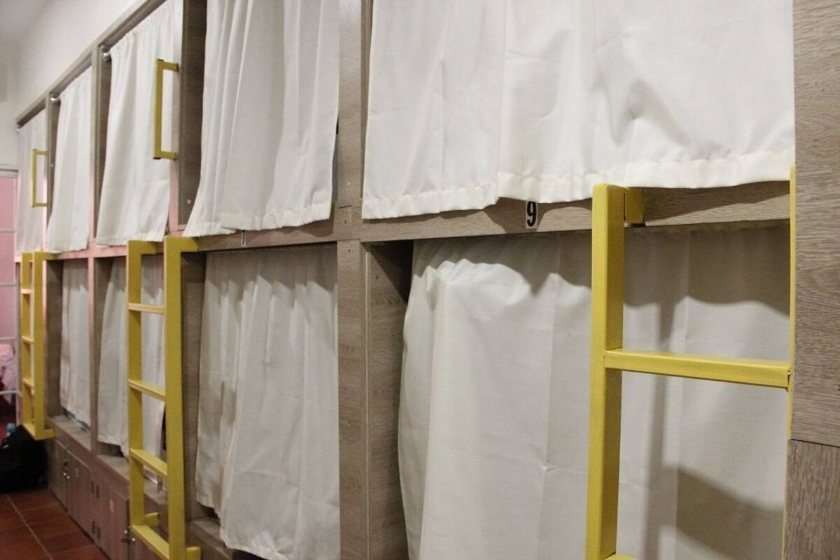 Shared Dormitory, 1 Twin Bed | Bathroom | Shower, hair dryer (on request), towels