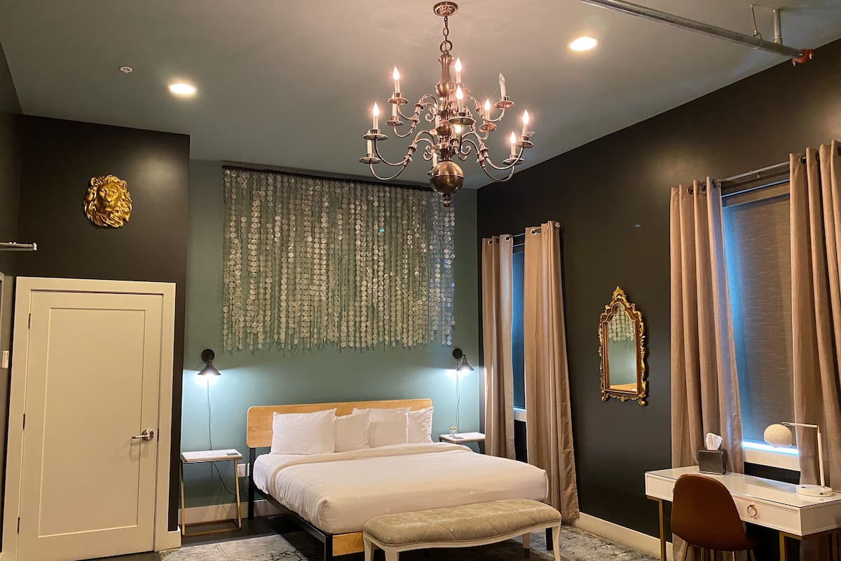 Elite Room, 1 King Bed, City View | Egyptian cotton sheets, premium bedding, down comforters, minibar