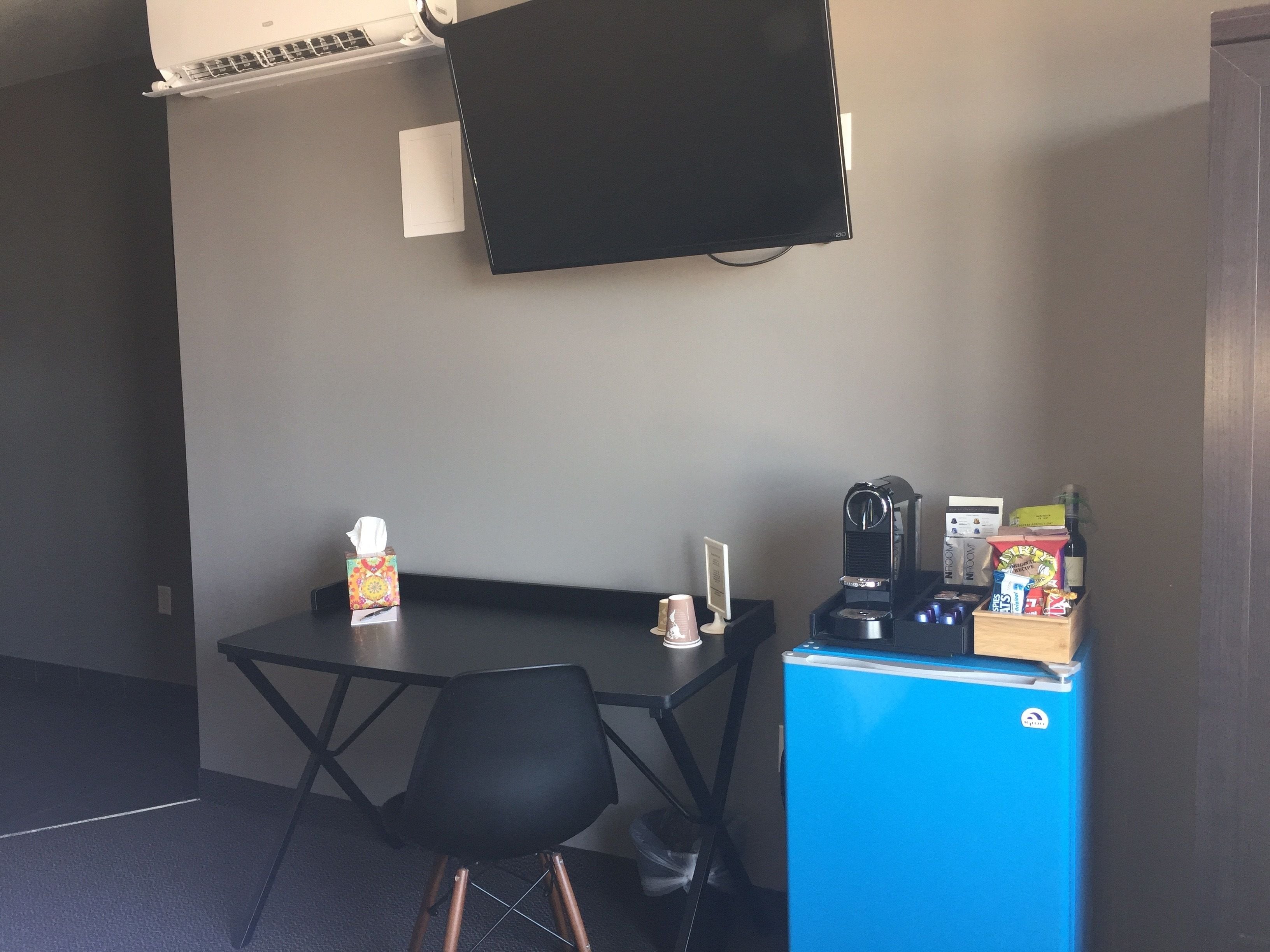 luxury room, 1 king bed, lake view | 1 bedroom, egyptian cotton sheets, premium bedding, down duvets