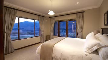 2 bedrooms, iron/ironing board, bed sheets