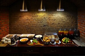 含每日全套早餐