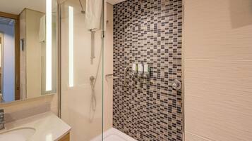 Rainfall showerhead, hair dryer, slippers, towels