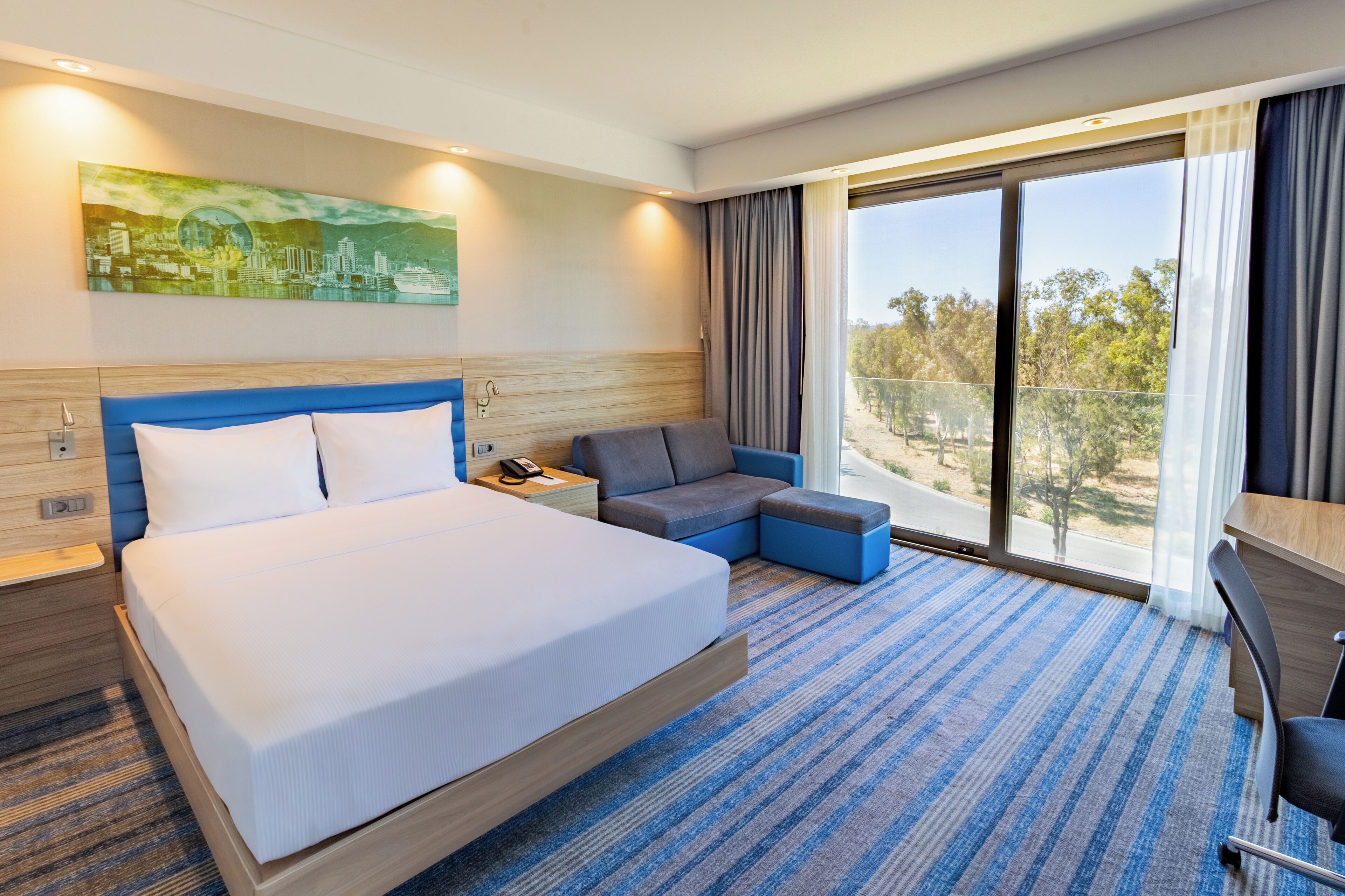 Minibar, in-room safe, individually furnished, desk