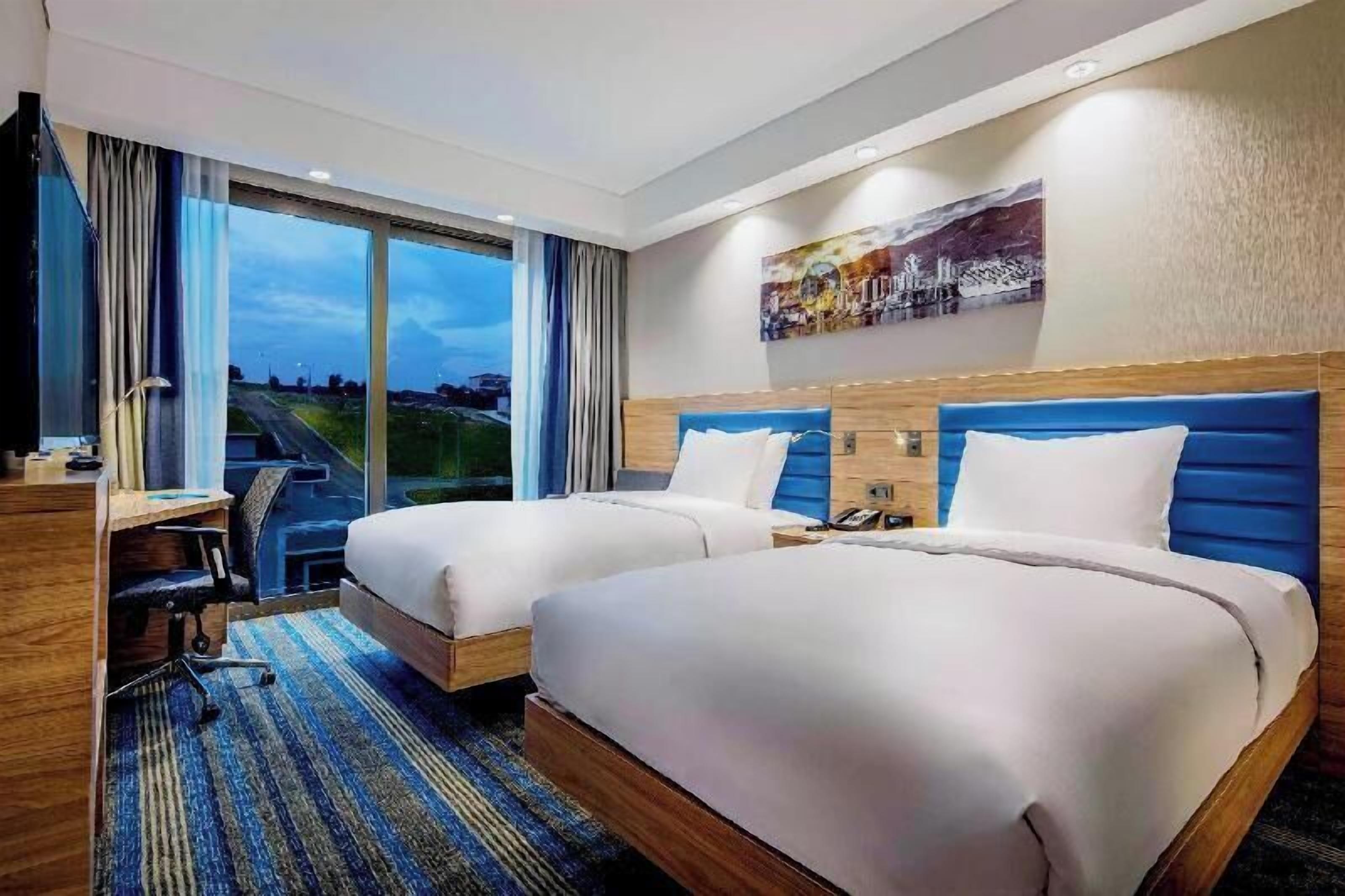 Minibar, in-room safe, individually furnished, desk