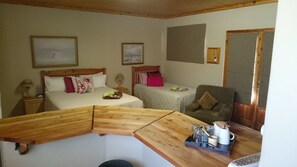 Free WiFi, bed sheets - Ladybrand Guest House (Mantsopa)