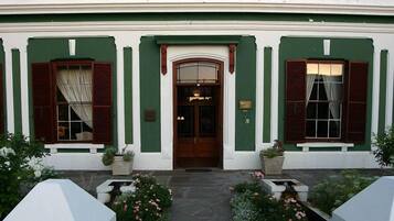 مدخل المنشأة