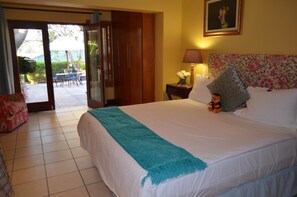 Deluxe Bed and Breakfast | Minibar, Schreibtisch, Zustellbetten, kostenloses WLAN