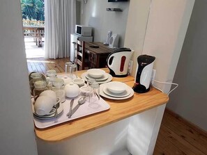 Deluxe-Zimmer, 1 Schlafzimmer (Queen Room) | Kaffee und/oder Kaffeemaschine