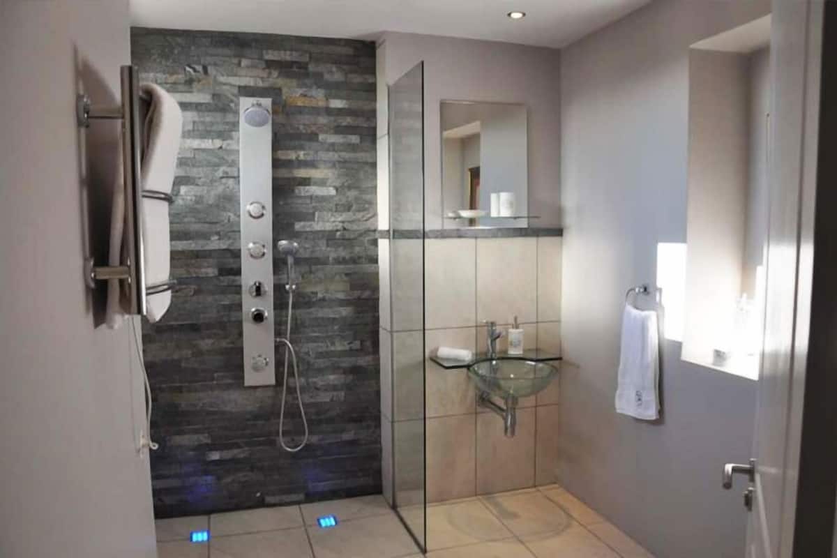 Family Apartment, 2 Bedrooms (Cabernet Savignon) | Bathroom