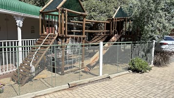 Außen-Kinderspielplatz