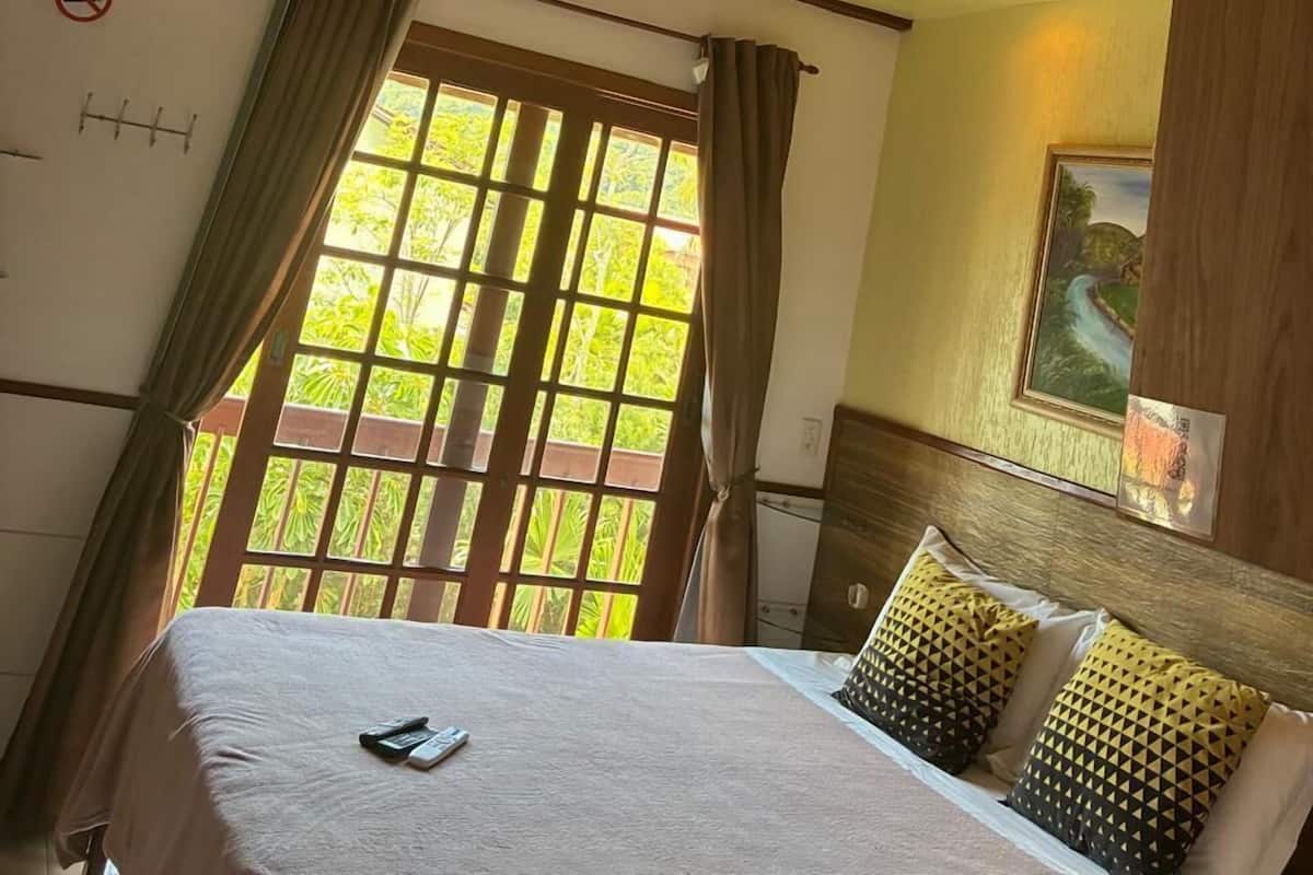 Apartment | Minibar, Zimmersafe, Schreibtisch, Verdunkelungsvorhänge