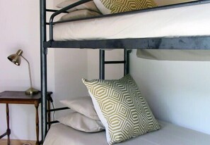 3 bedrooms, iron/ironing board, free WiFi - Forests Nest (Storms River)