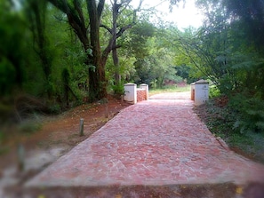 Property grounds - Vulture Creek (Hartbeespoort)