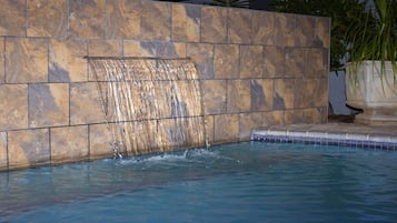Utomhuspool