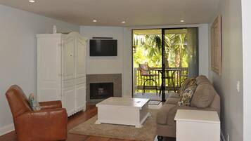 Apartment, 1 Bedroom, Sea Facing | Living area | DVD player