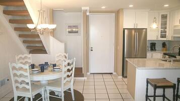 Apartment, 2 Bedrooms, Sea Facing | 2 bedrooms, iron/ironing board, free cribs/infant beds, free WiFi