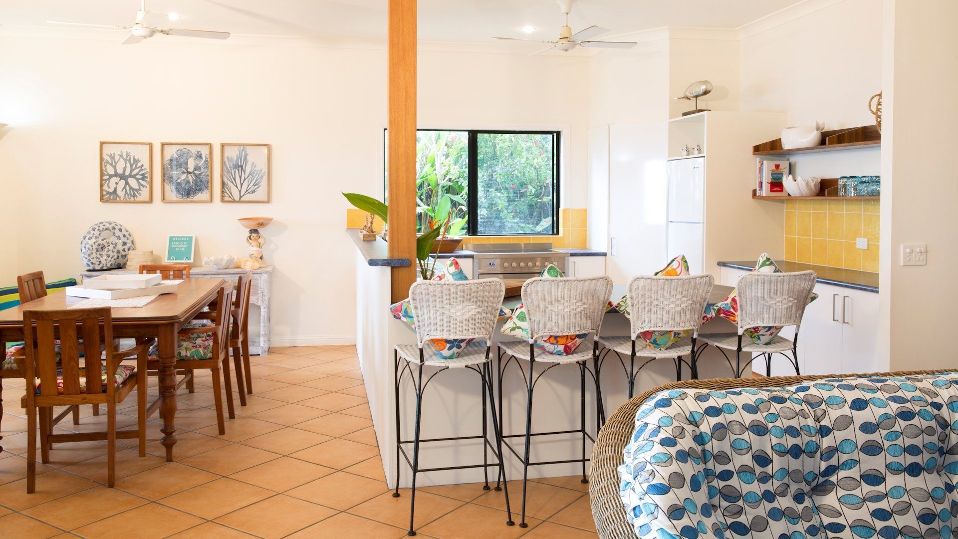 Deluxe House, 4 Bedrooms, Oceanfront | Private kitchen | Fridge, microwave, oven, stovetop