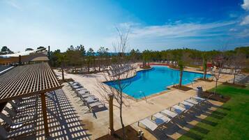 Apartment, 1 Bedroom | Outdoor pool