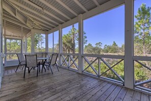 House, 4 Bedrooms | Balcony view