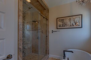 Apartment, 5 Bedrooms | Vichy shower