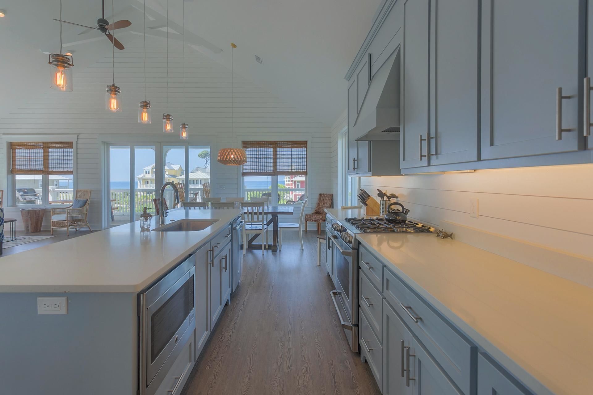 Appartement, 4 slaapkamers | Privékeuken | Een koelkast, een microgolfoven, een oven, een kookplaat