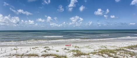 Apartment, 4 Bedrooms | Beach