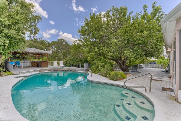 Apartment, 4 Bedrooms, Sea Facing | Pool