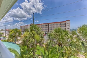 Leilighet, 4 soverom, sjøvendt | Utsikt fra balkong