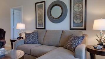 Apartment, 3 Bedrooms | Living area